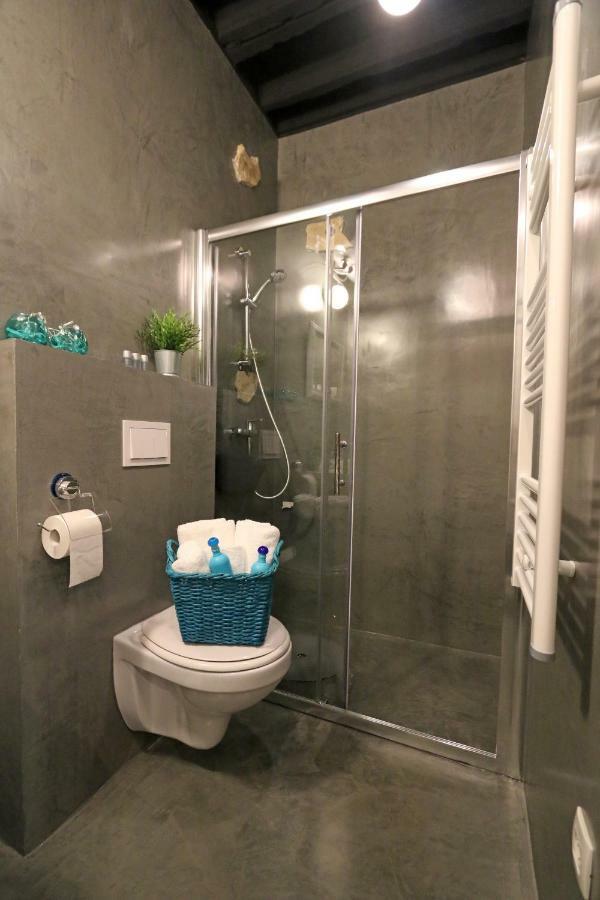 Val & Mar Studio Apartment Zadar Exteriör bild